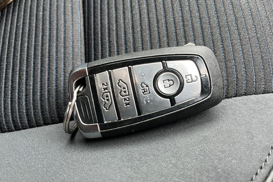 Used Ford TRANSIT CUSTOM LJ75HBO 19