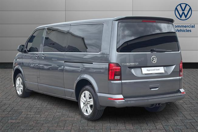 VOLKSWAGEN Transporter Shuttle Photo 3