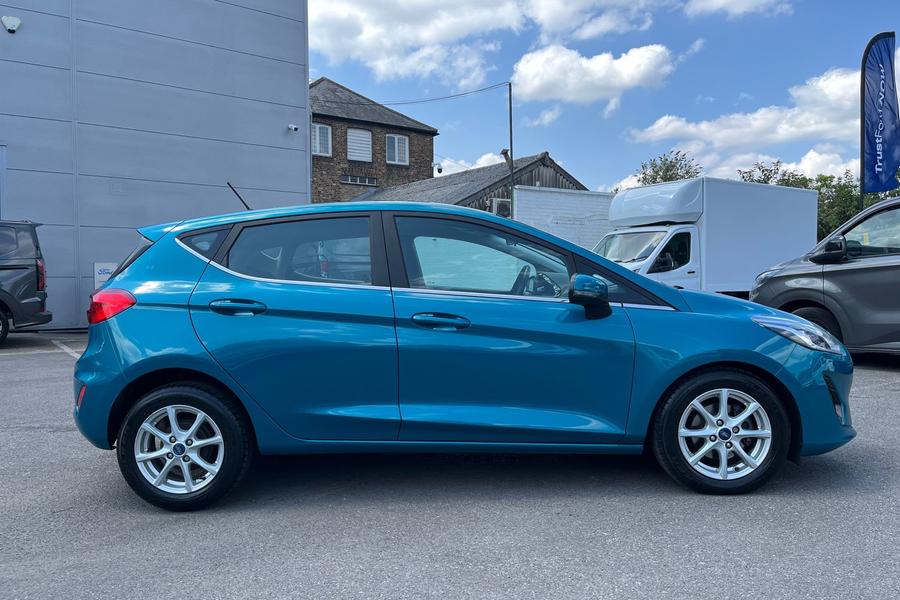 Ford FIESTA Photo autoimg-79203eff6fde34dfb28f9d519163f1d3b72408d6.jpg