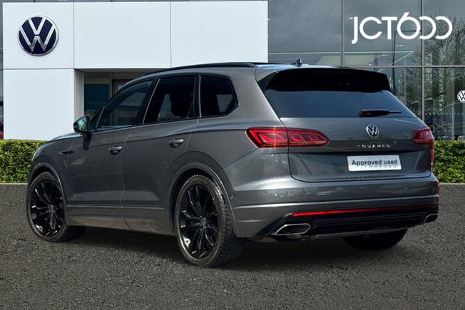 VOLKSWAGEN Touareg Photo 3