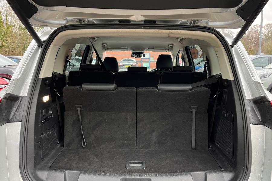 Ford S-MAX Photo autoimg-7921f7bc621250e9787f034f0e5da56b36e33cbd.jpg