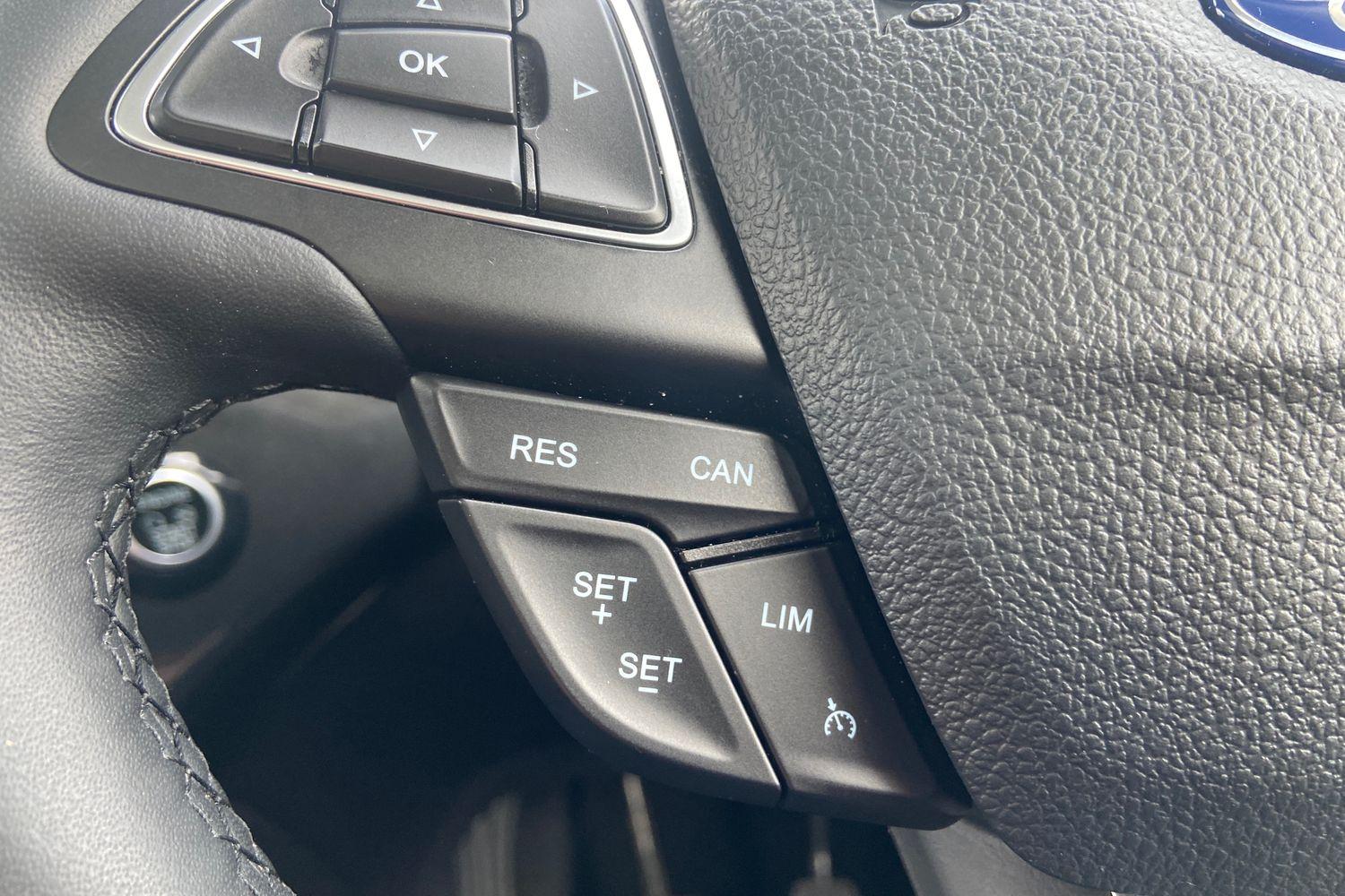 Ford KUGA Photo 29