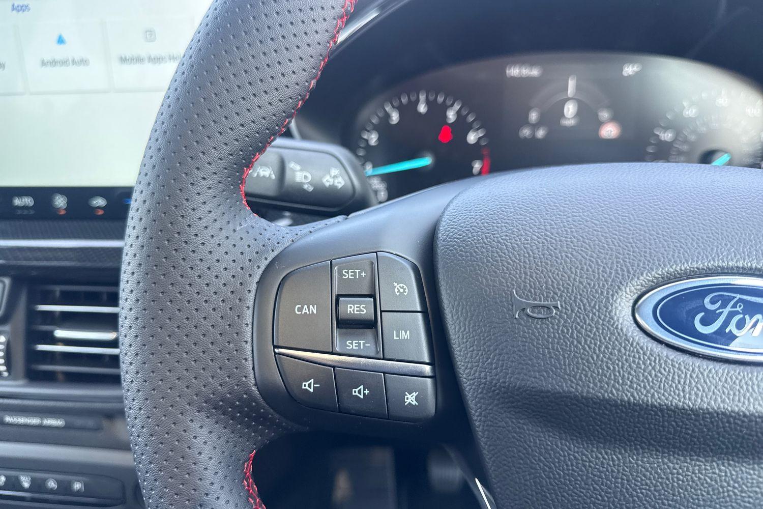 Ford FOCUS Photo 35