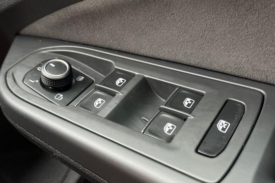 Volkswagen Golf Photo autoimg-7926799b771e5f2ecbe45afe583fcaa5eb888235.jpg