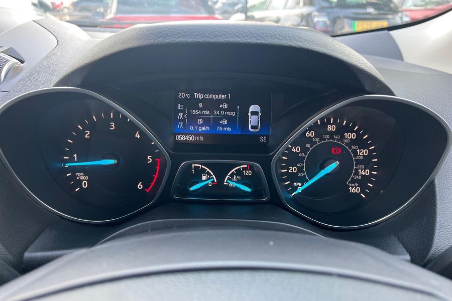 Ford KUGA Photo autoimg-7927820b9dfdfea5be4a50902b0b316af3d5b6be.jpg