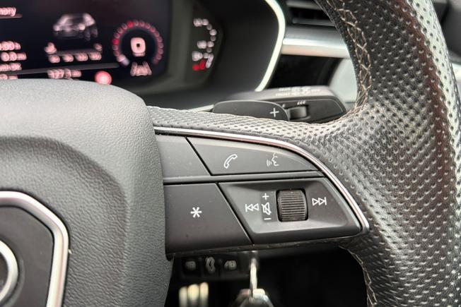 Audi Q3 Photo 17