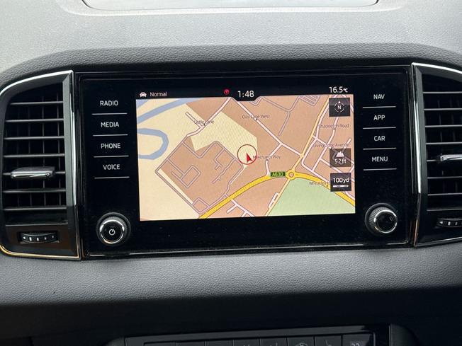 ŠKODA Karoq Photo 14