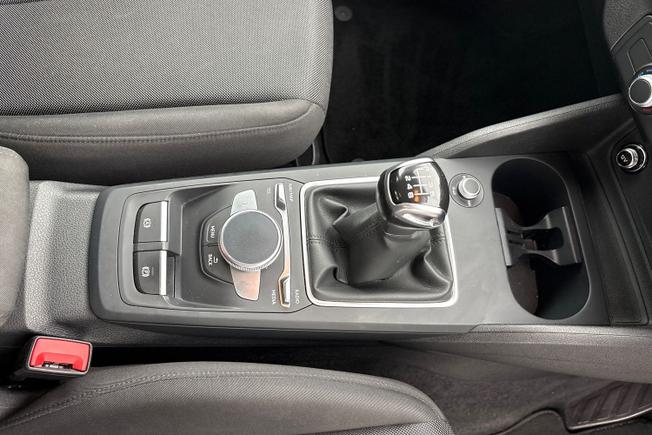 AUDI Q2 Photo 30