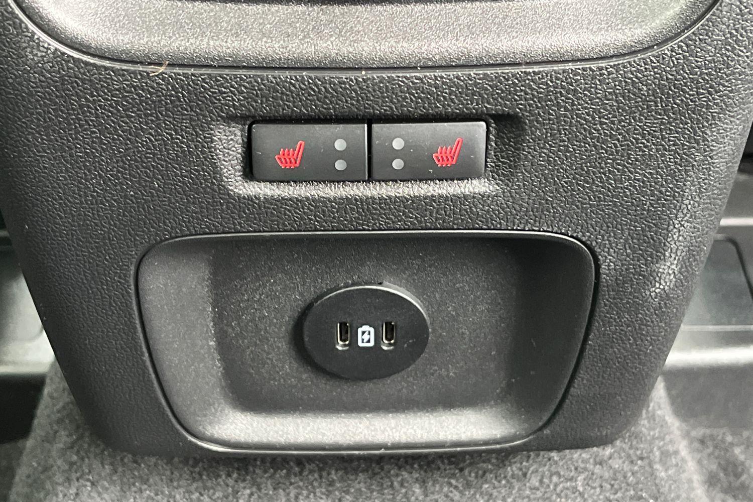Ford KUGA Photo 28