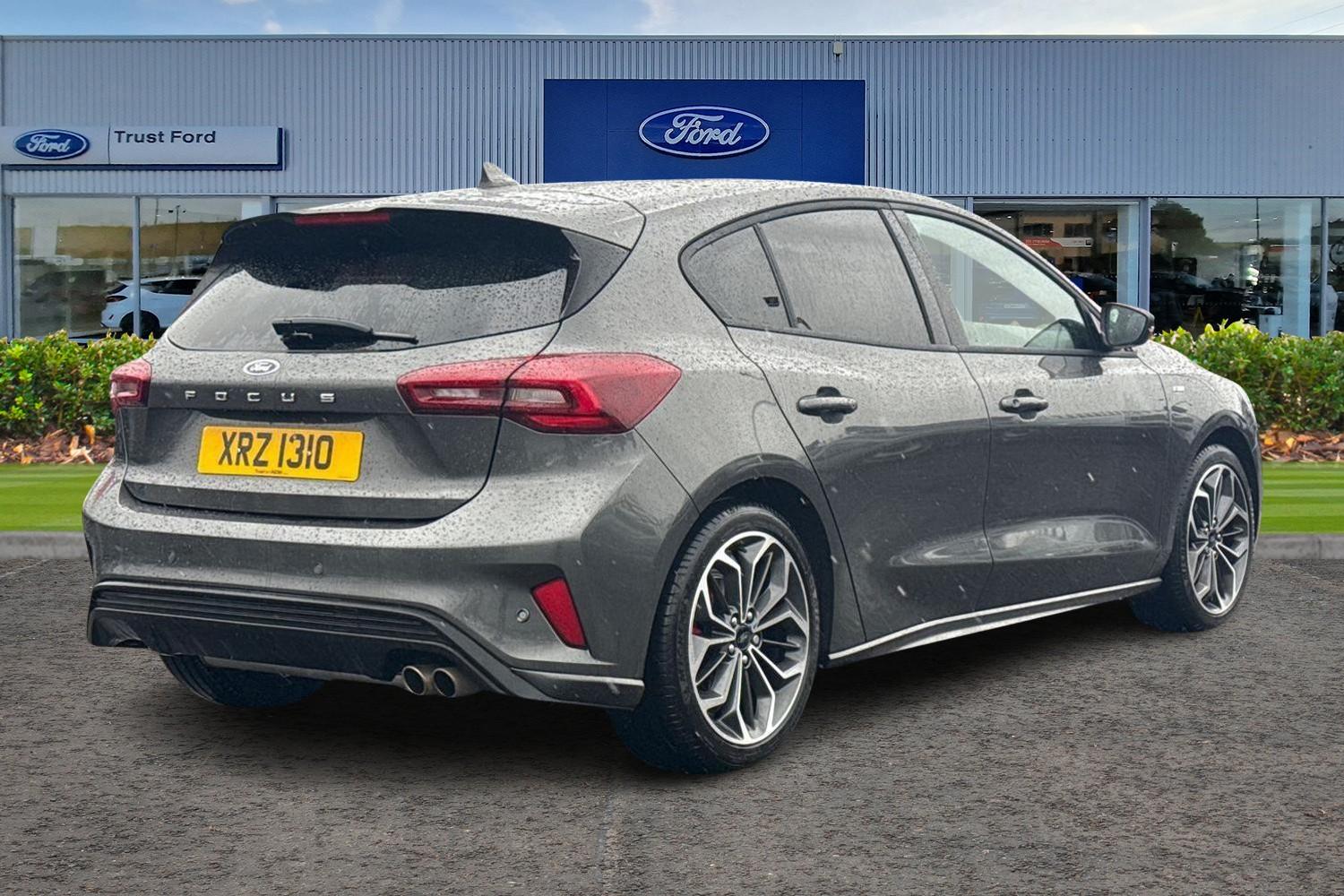 Ford Focus Photo 3