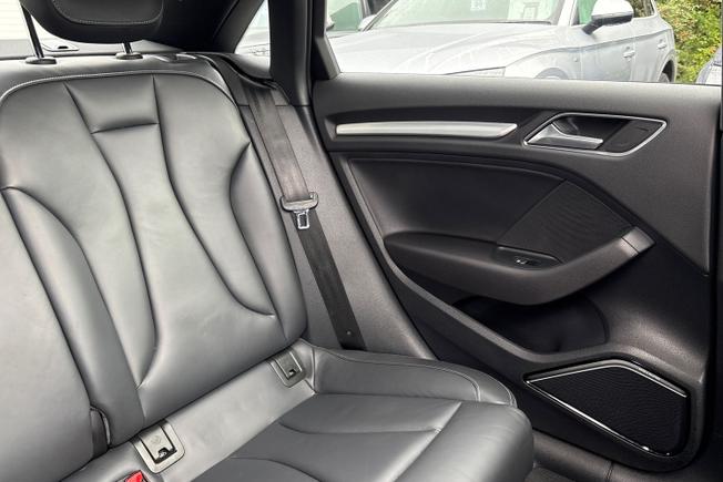 Audi S3 Photo 42