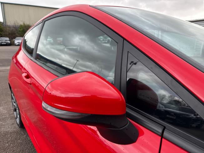 FORD Fiesta Photo 20