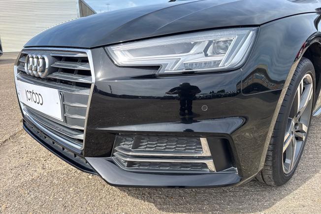 AUDI A4 Avant Photo 23