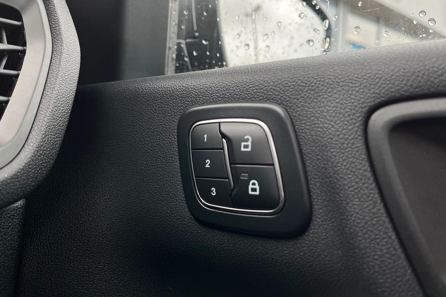 Ford Kuga Photo autoimg-7946c57ea021a8660c460a0cadd0cd4ec6f9b62f.jpg