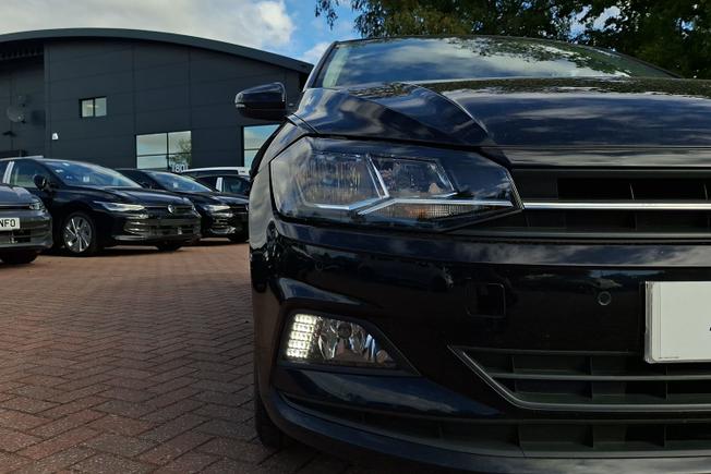 VOLKSWAGEN Polo Photo 19