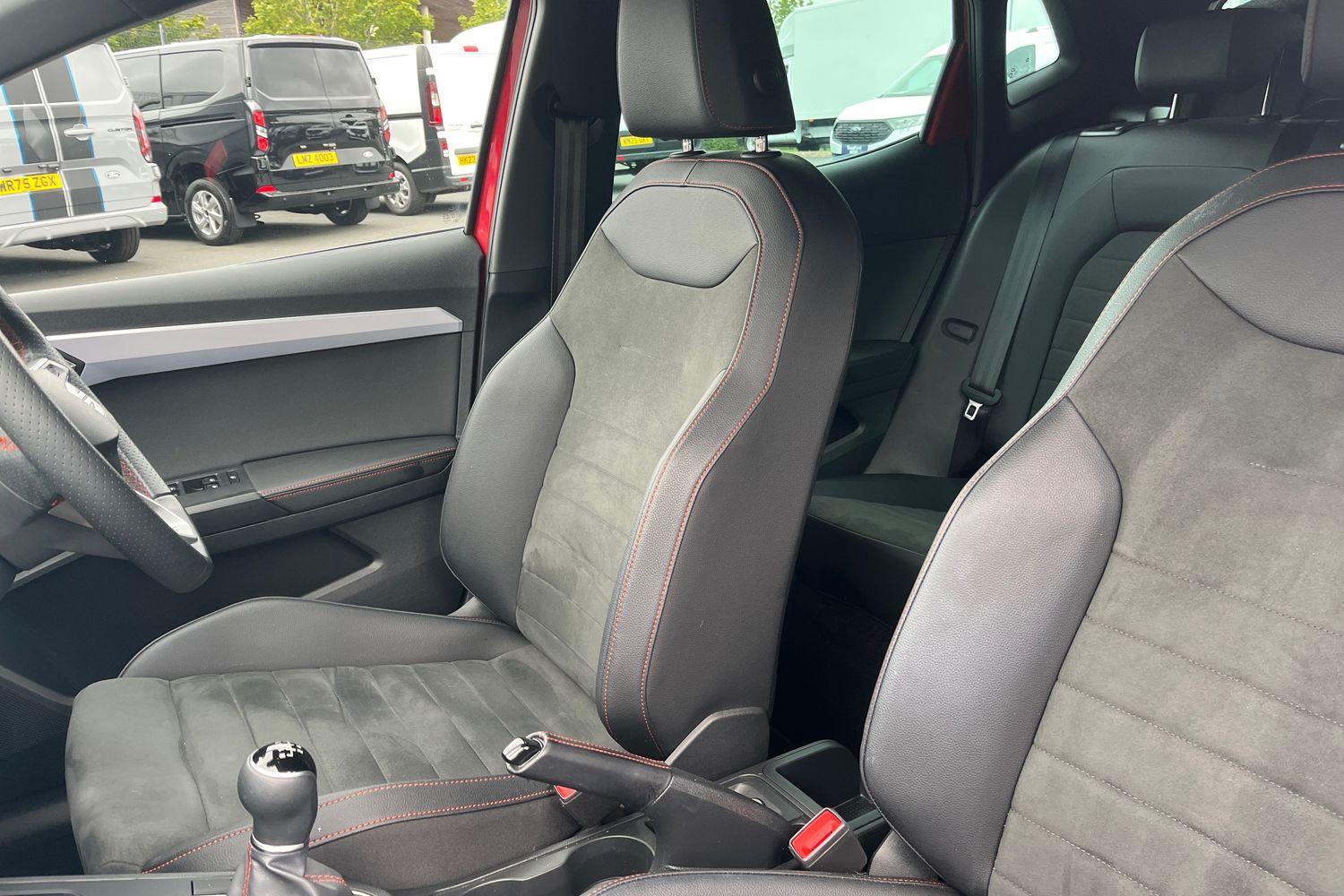 SEAT Ibiza Photo 18
