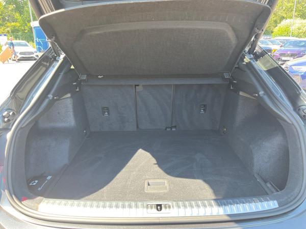 Audi Q3 Photo autoimg-794ee0157beee34783e6dcc7f7ae9eb3f1d004ea.jpg