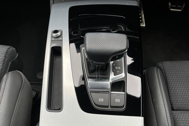 AUDI Q5 Photo 24