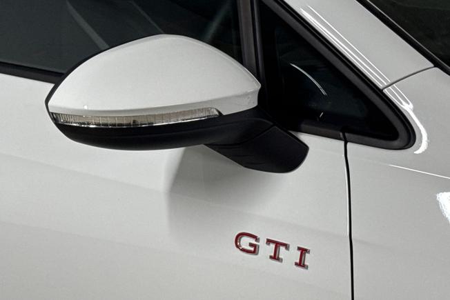 Volkswagen Golf Photo 20