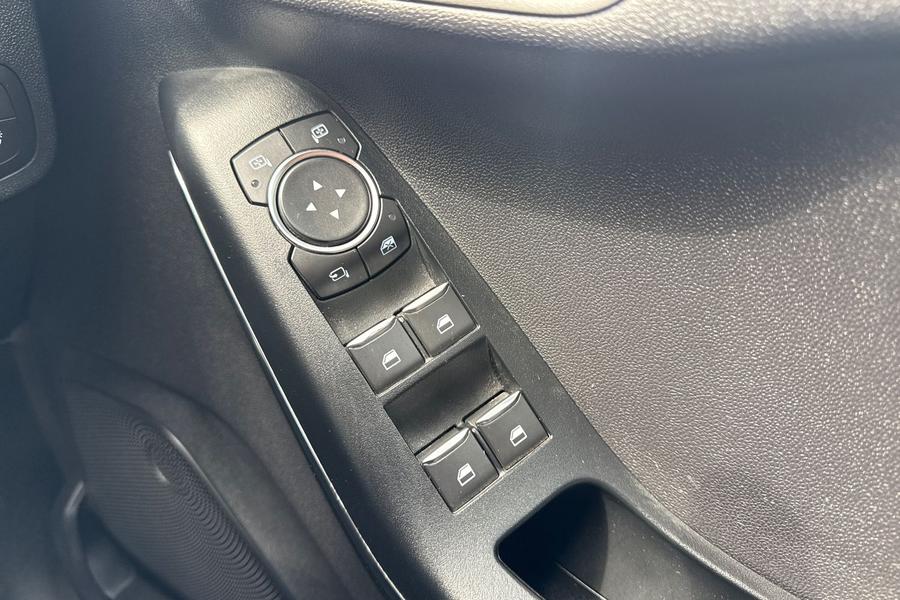 Ford Fiesta Photo autoimg-79591f66e9f2448873a2139c456da26a91e7d214.jpg