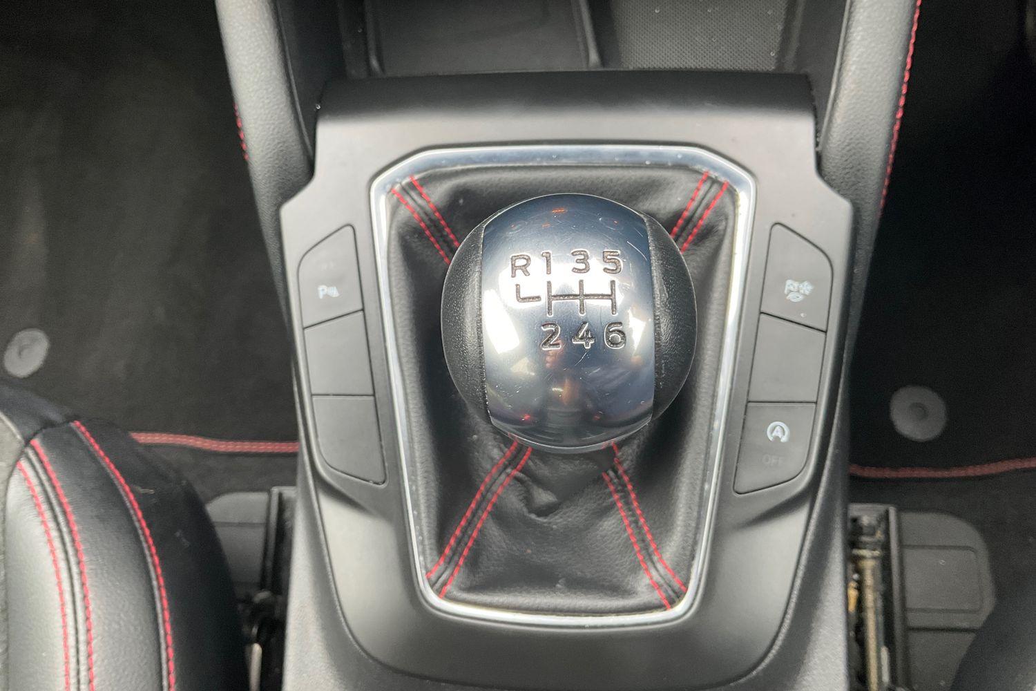Ford KUGA Photo 30