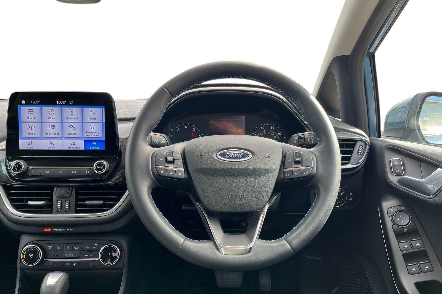 Ford FIESTA Photo 10