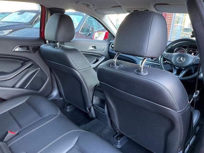 MERCEDES-BENZ GLA Photo 30