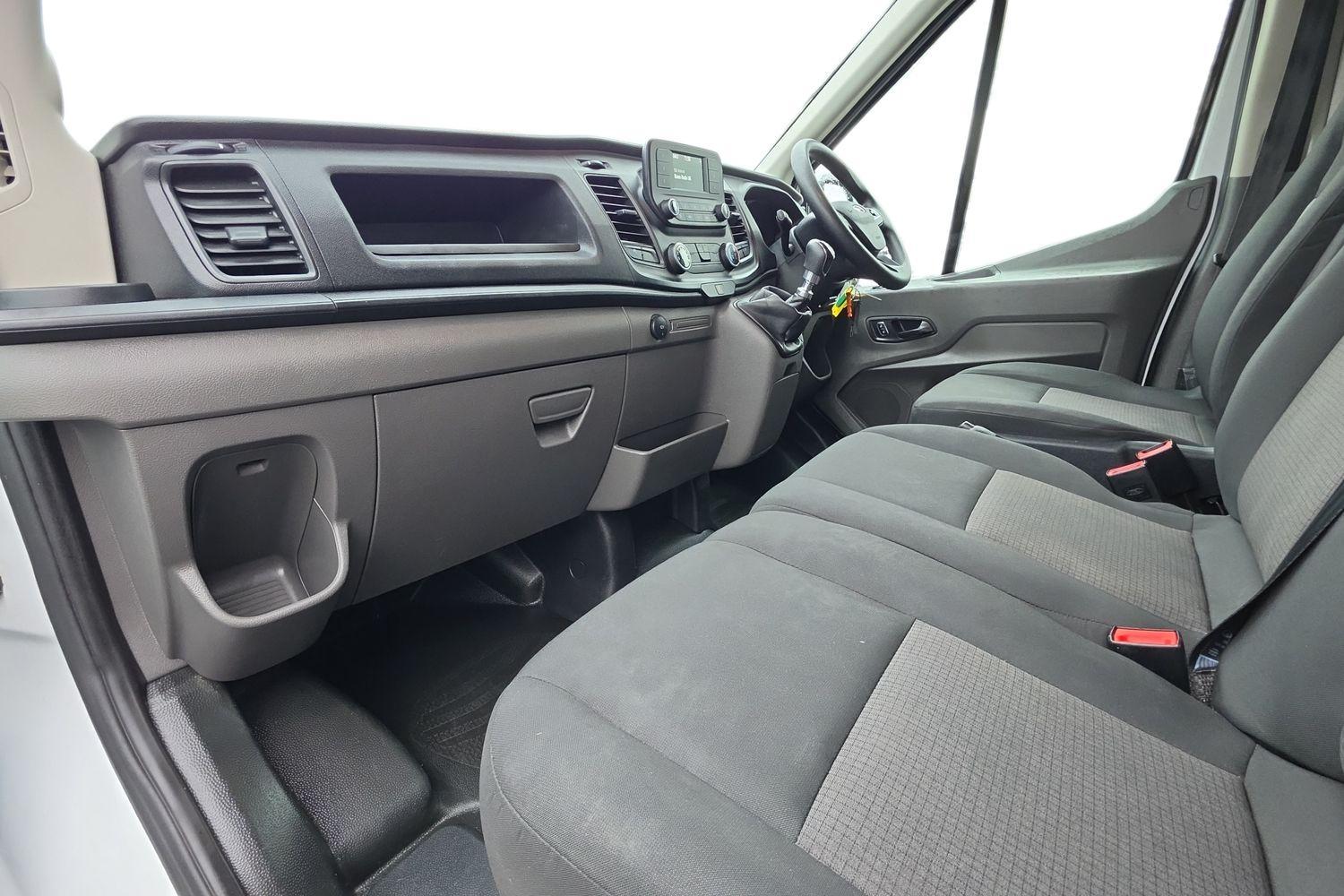 Ford Transit Photo 2
