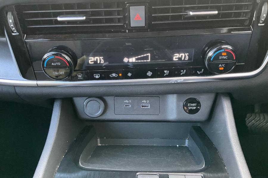 Nissan X-TRAIL Photo autoimg-796130d9578f594148fdc72b2455c1b7788d9244.jpg