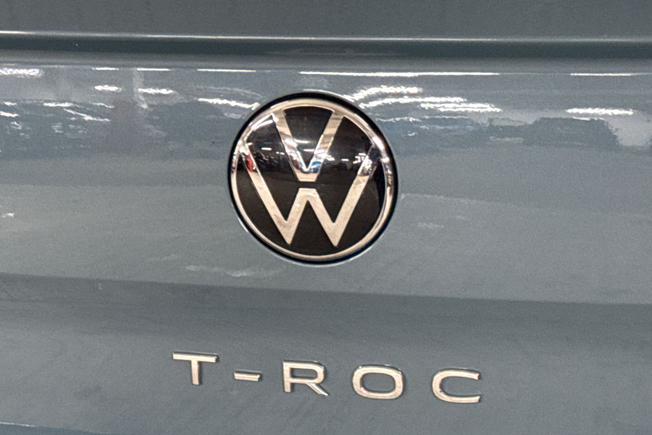 VOLKSWAGEN T-Roc Photo 27