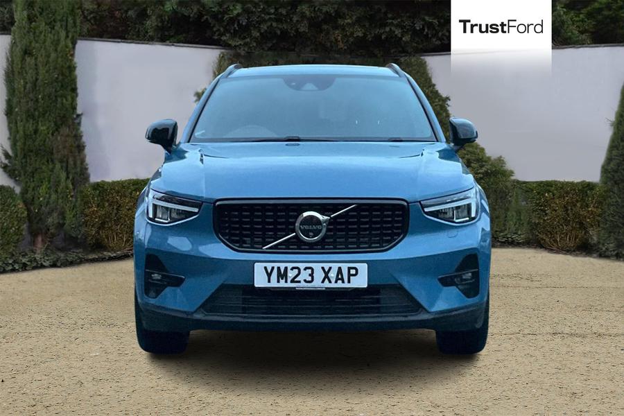 Volvo XC40 Photo autoimg-7962f1a82adc12546da5fefff2b34d7201dcfc0a.jpg
