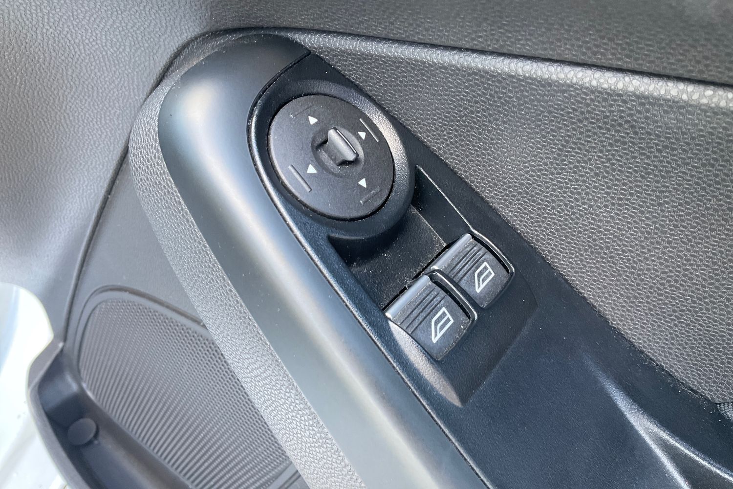 Ford FIESTA Photo 15