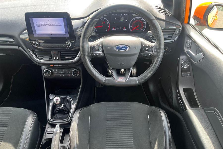 Ford FIESTA Photo autoimg-7966331b49f851099b564e7d9aabe37ad3ea66b4.jpg