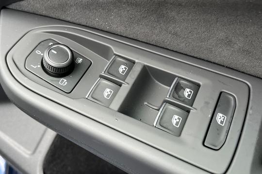 Volkswagen Golf Photo autoimg-79675d1a5fba6986d96e0b8f189fef236a1aa111.jpg