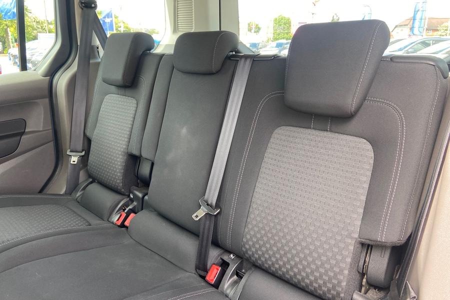 Ford TOURNEO CONNECT Photo autoimg-7968ec1dd884f8c607ff8898798e0f2580538ef5.jpg