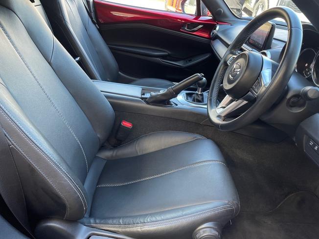 MAZDA MX-5 Photo 36