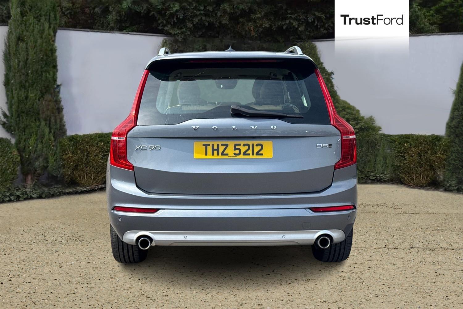 Volvo XC90 Photo 6