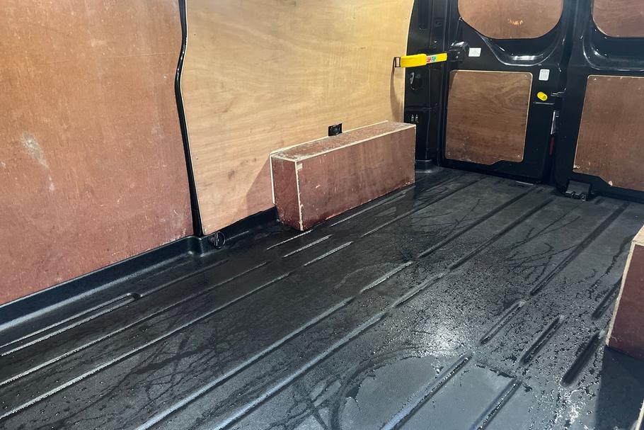 Used Ford TRANSIT CUSTOM YR70YZU 4