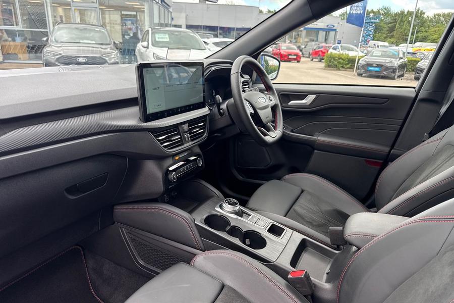 Ford KUGA Photo autoimg-797906f7d46ce73490b9e26a62b0c81d2821289d.jpg