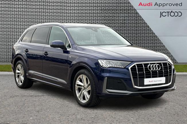 AUDI Q7 Photo 1