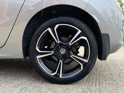 VAUXHALL Corsa Photo 5