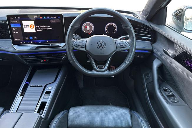 VOLKSWAGEN Passat Photo 11