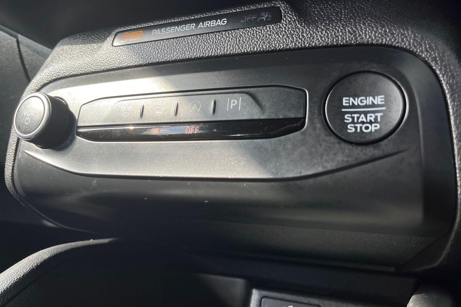 Ford FOCUS Photo 32