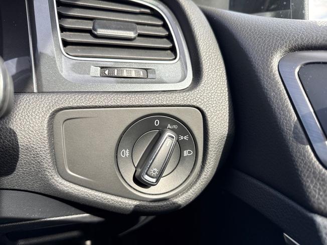 VOLKSWAGEN Golf Photo 28