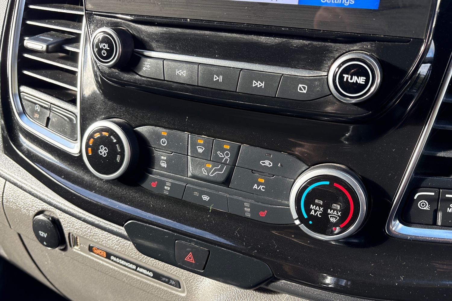 Ford TRANSIT CUSTOM Photo 32