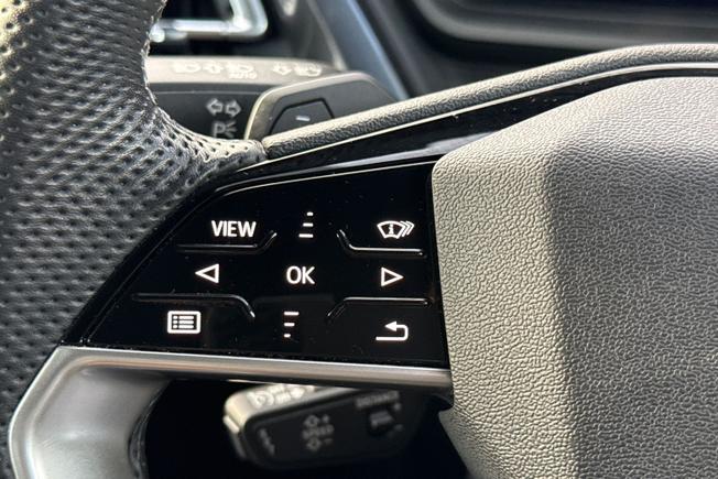 AUDI Q4 e-tron Photo 17