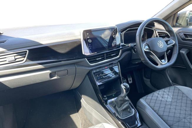 VOLKSWAGEN T-Roc Photo 2