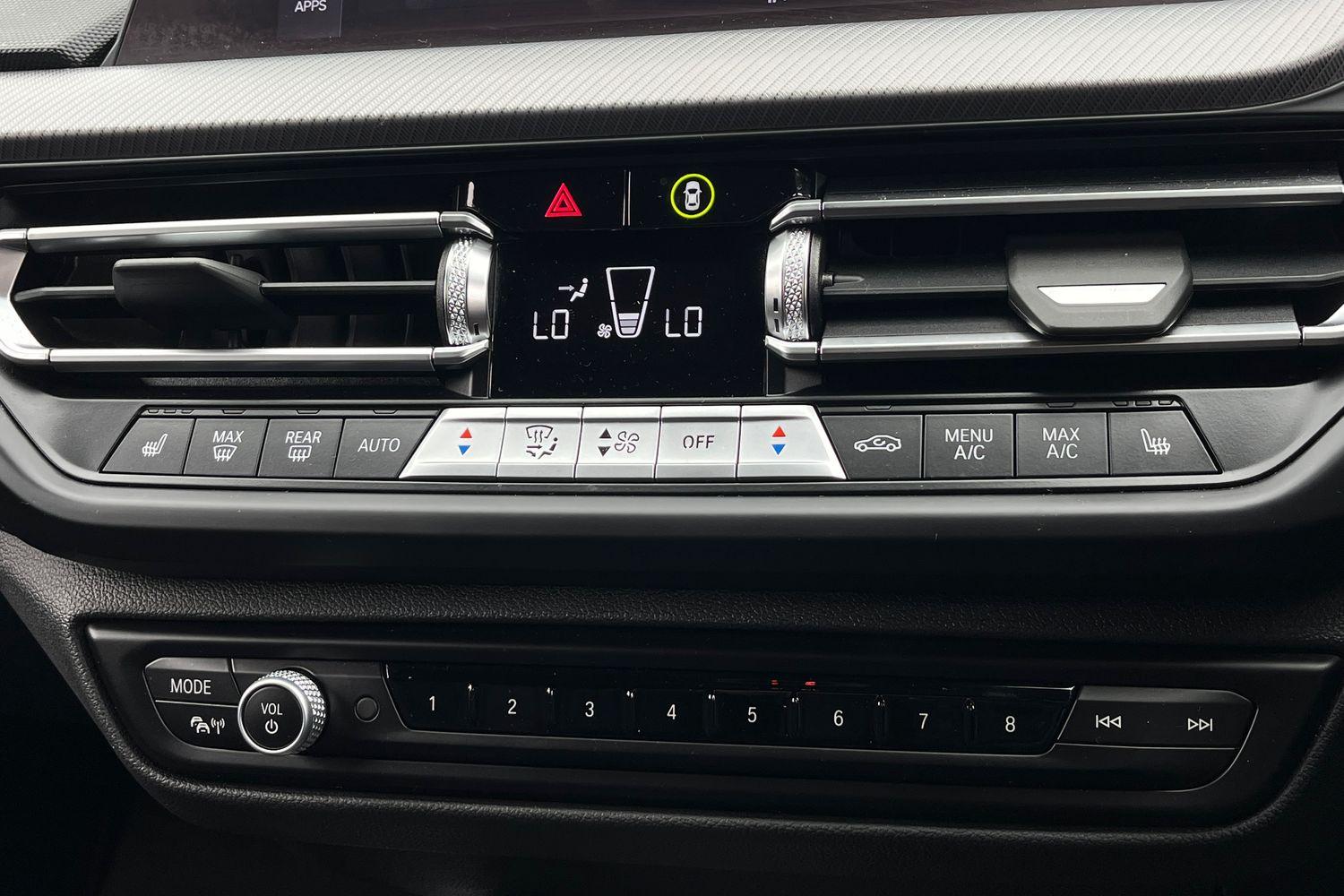 BMW 1 SERIES Photo 31