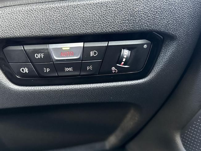 BMW I4 Photo 24