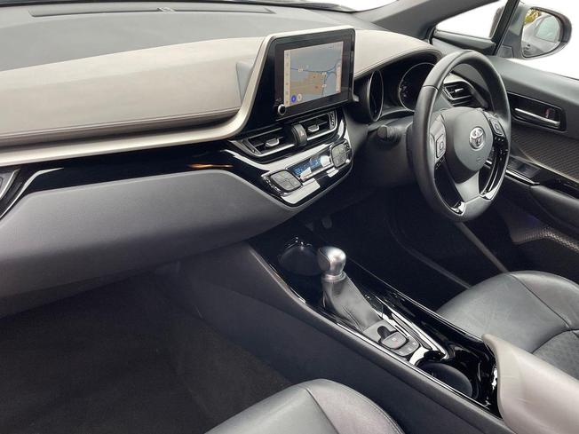 TOYOTA C-Hr Photo 2